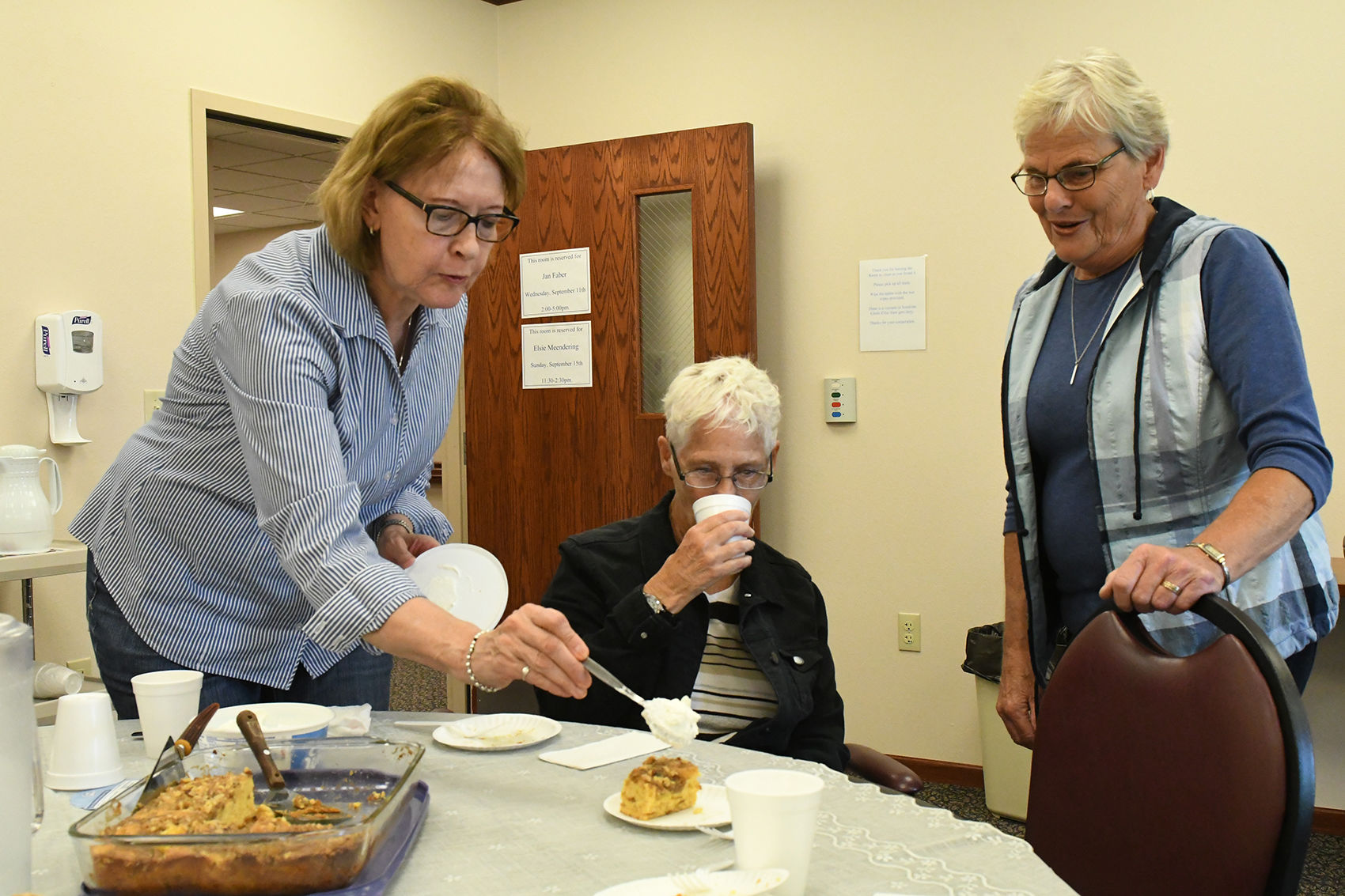 Reunion ladies coffee group3